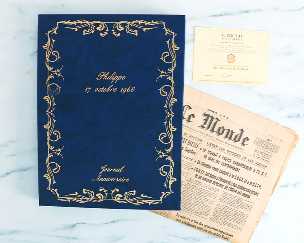 Authentique journal du jour de naissance dans son écrin personnalisé|Cadeaux.com