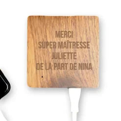 Batterie Externe en bois personnalisable 5000 mAh - Merci Maîtresse, Maître et ATSEM|Cadeaux.com