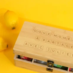 Boîte à thé gravée personnalisée - Scrabble|Cadeaux.com Outlet