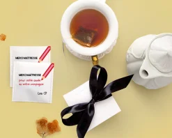 Boîte de 10 sachets de thé bio personnalisables - Merci Maîtresse, Maître et ATSEM|Cadeaux.com