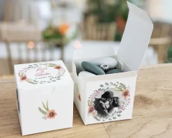 Boîtes à dragées personnalisées avec dragées chocolat et amandes - Mariage bohème|Cadeaux.com Hot