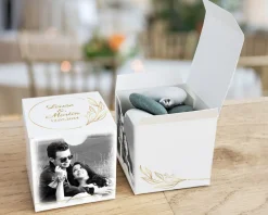 Boîtes à dragées personnalisées avec dragées chocolat et amandes - Mariage élégant|Cadeaux.com Hot