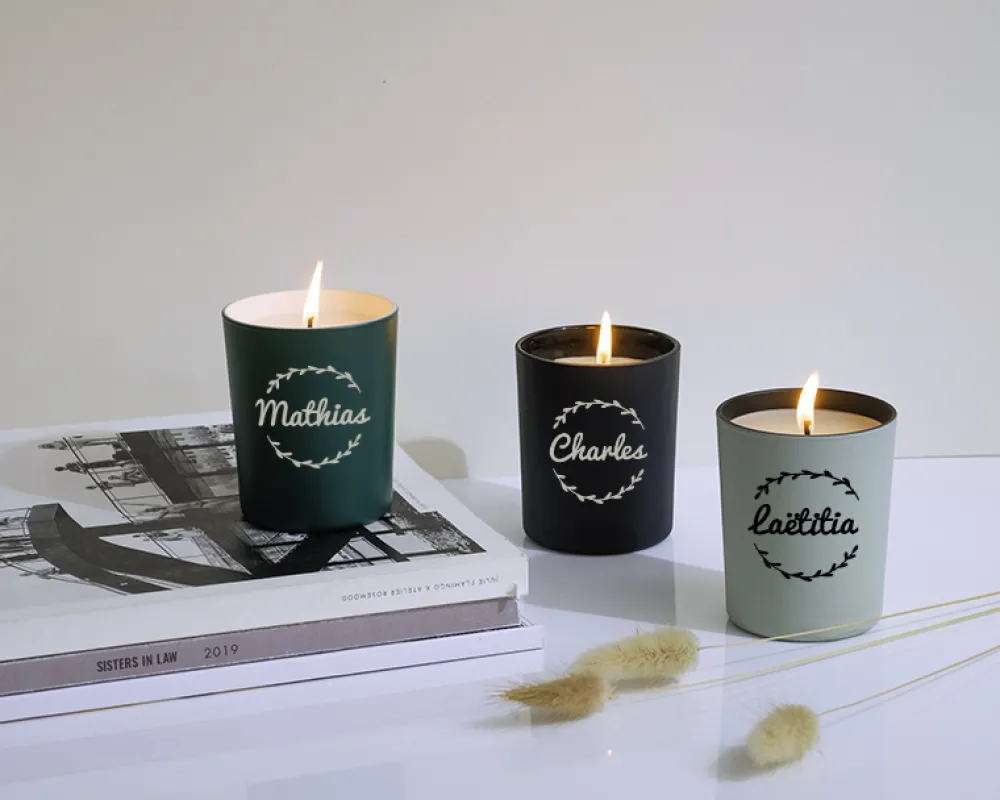 Bougie personnalisable parfumée - Prénom|Cadeaux.com