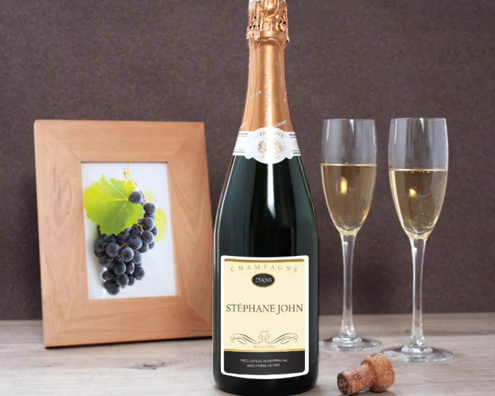 Bouteille de champagne personnalisée anniversaire - Prénom et message|Cadeaux.com Outlet