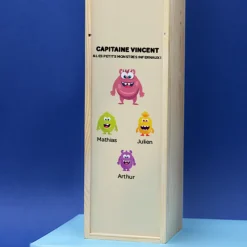 Bouteille et caisse à vin personnalisée - Famille Monstres|Cadeaux.com Outlet