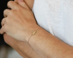 Bracelet enfant personnalisé Nuage - Plaqué or 18 carats ou argent|Cadeaux.com