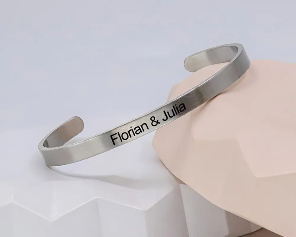 Bracelet jonc personnalisable pour homme en acier mat|Cadeaux.com New