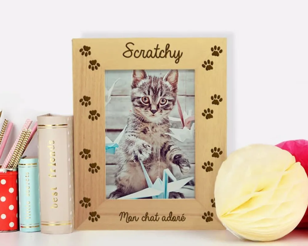 Cadre en bois gravé empreintes chat|Cadeaux.com Clearance