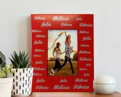 Cadre métal rouge gravé Famille Prénoms|Cadeaux.com New