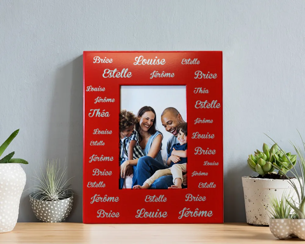 Cadre métal rouge gravé Famille Prénoms|Cadeaux.com New