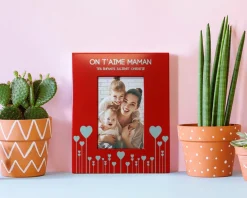 Cadre métal rouge gravé Maman|Cadeaux.com Outlet