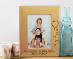 Cadre photo en bois gravé|Cadeaux.com Outlet