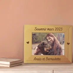 Cadre photo en bois gravé - Grand-Mère|Cadeaux.com