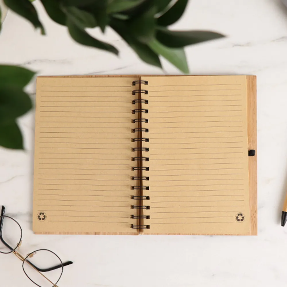 Cahier en bois personnalisé - Merci Maîtresse, Maître et ATSEM|Cadeaux.com Best