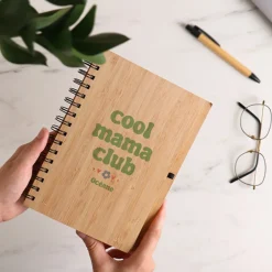 Cahier en bois personnalisé - Cool Mums Club|Cadeaux.com Online