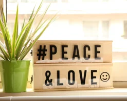 Caisse à vin personnalisable avec lettres et émoticônes|Cadeaux.com Outlet