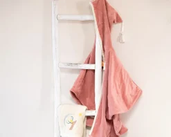 Cape de bain personnalisée brodée - Ecureuil Brique|Cadeaux.com Sale