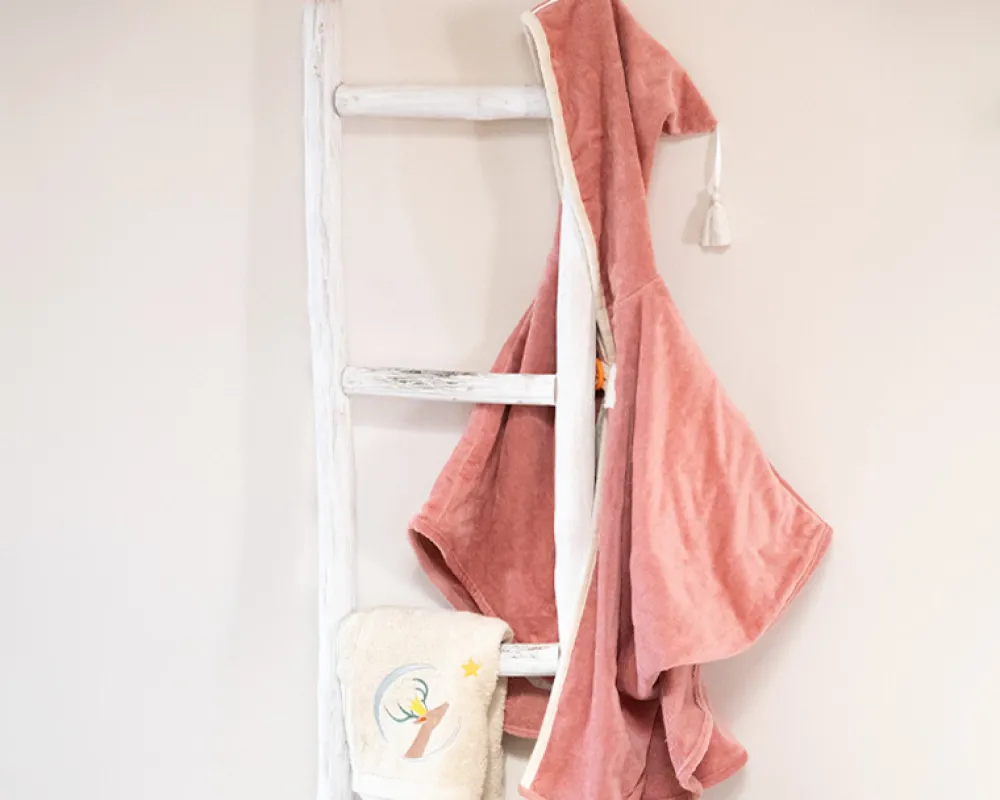 Cape de bain personnalisée brodée - Ecureuil Brique|Cadeaux.com Sale