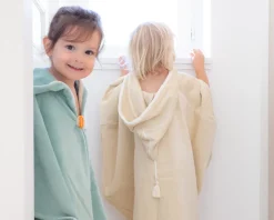 Cape de bain personnalisée brodée - Pingouin Vert|Cadeaux.com Discount