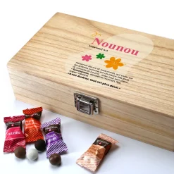 Coffret de chocolats Monbana personnalisé - Définition Nounou|Cadeaux.com Sale