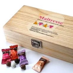Coffret de chocolats Monbana personnalisé - Définition Maitresse/Maitre|Cadeaux.com Online