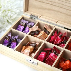 Coffret de chocolats Monbana personnalisé - Définition Maitresse/Maitre|Cadeaux.com Online