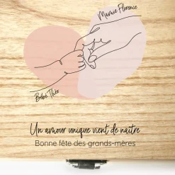 Coffret gravé de chocolats Monbana - Première Fête des Grands-mères|Cadeaux.com New