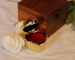 Coffret personnalisé avec rose en or et rose éternelle secrète|Cadeaux.com Outlet