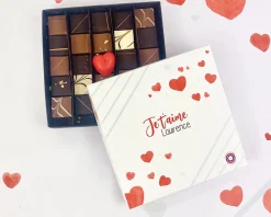 Coffret personnalisé de 25 chocolats - Amour|Cadeaux.com Best