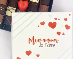 Coffret personnalisé de 25 chocolats - Amour|Cadeaux.com Best