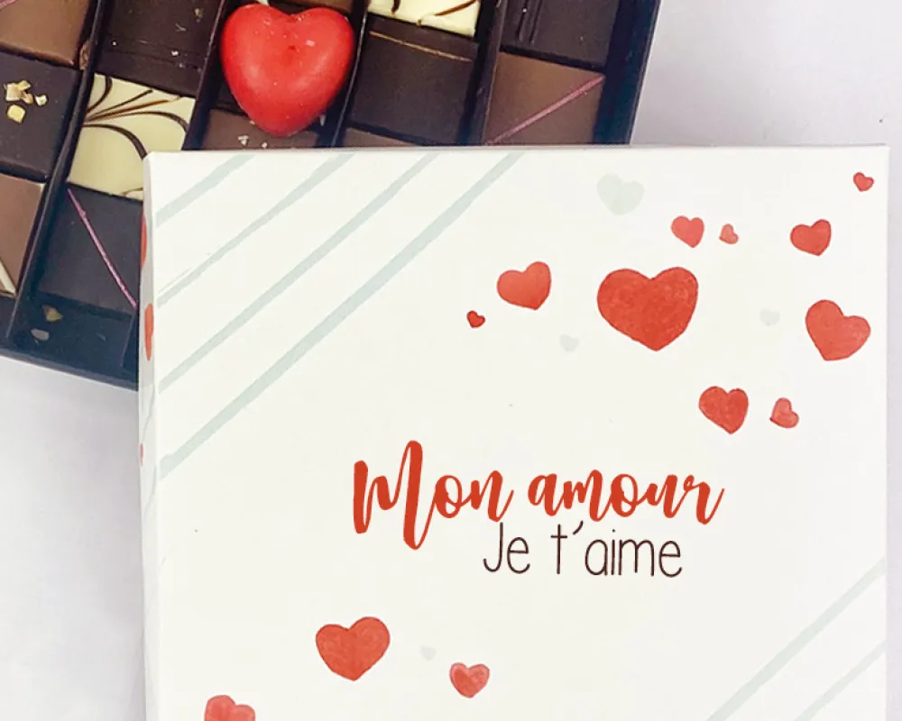 Coffret personnalisé de 25 chocolats - Amour|Cadeaux.com Best