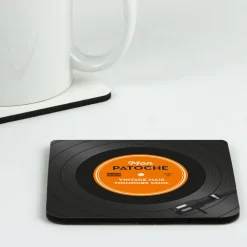 Coffret rétro vinyle - Chope de bière et sous-verres personnalisés|Cadeaux.com