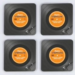 Coffret rétro vinyle - Chope de bière et sous-verres personnalisés|Cadeaux.com