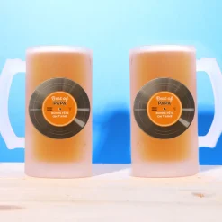 Coffret rétro vinyle - Chope de bière et sous-verres personnalisés|Cadeaux.com