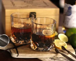 Coffret whisky personnalisé en bois - Prénom et Message|Cadeaux.com