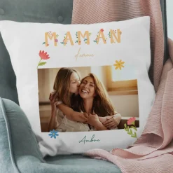 Coussin personnalisé - Amour Fleuri|Cadeaux.com