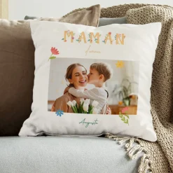 Coussin personnalisé - Amour Fleuri|Cadeaux.com