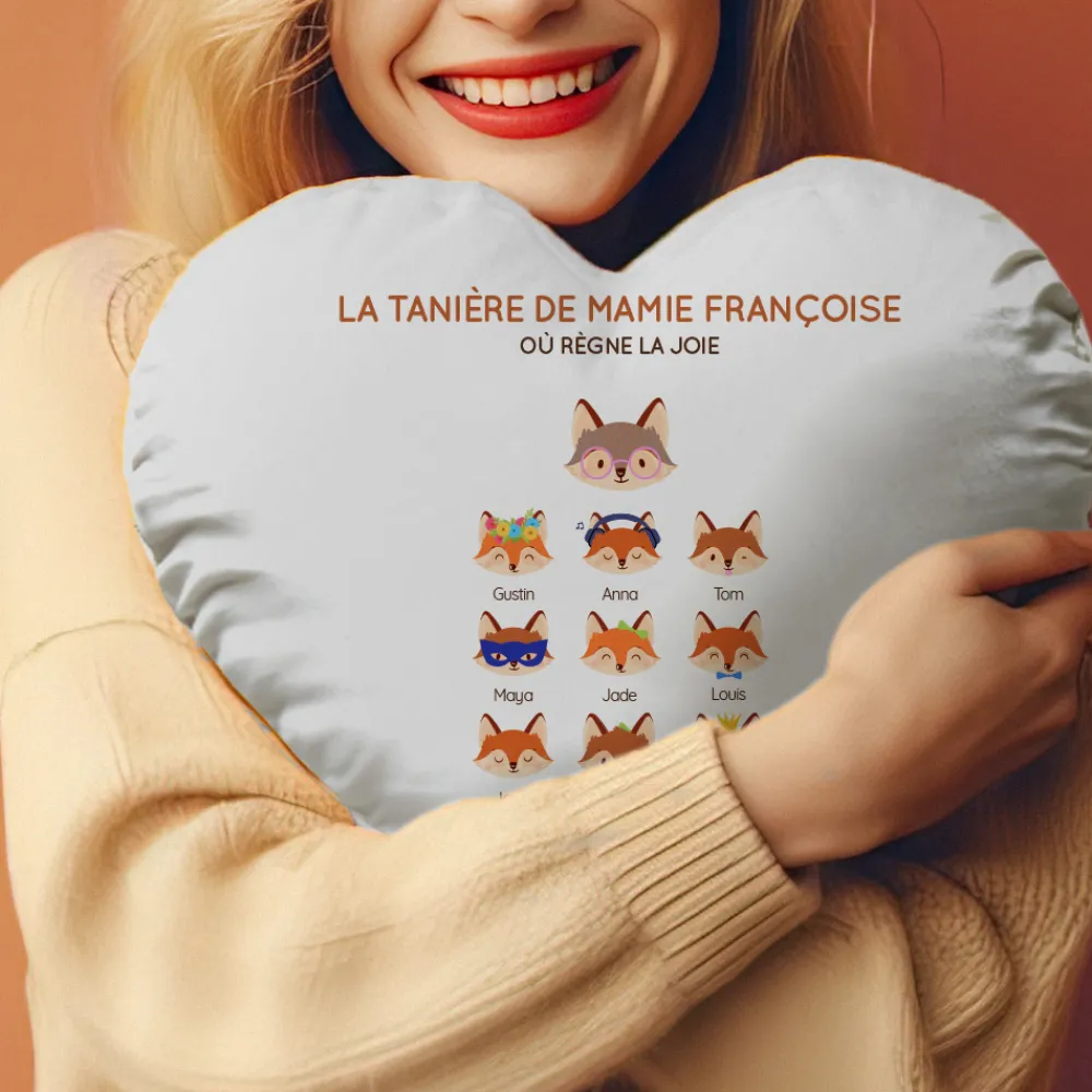 Coussin personnalisé coeur - Mamie Renard et sa meute|Cadeaux.com Outlet