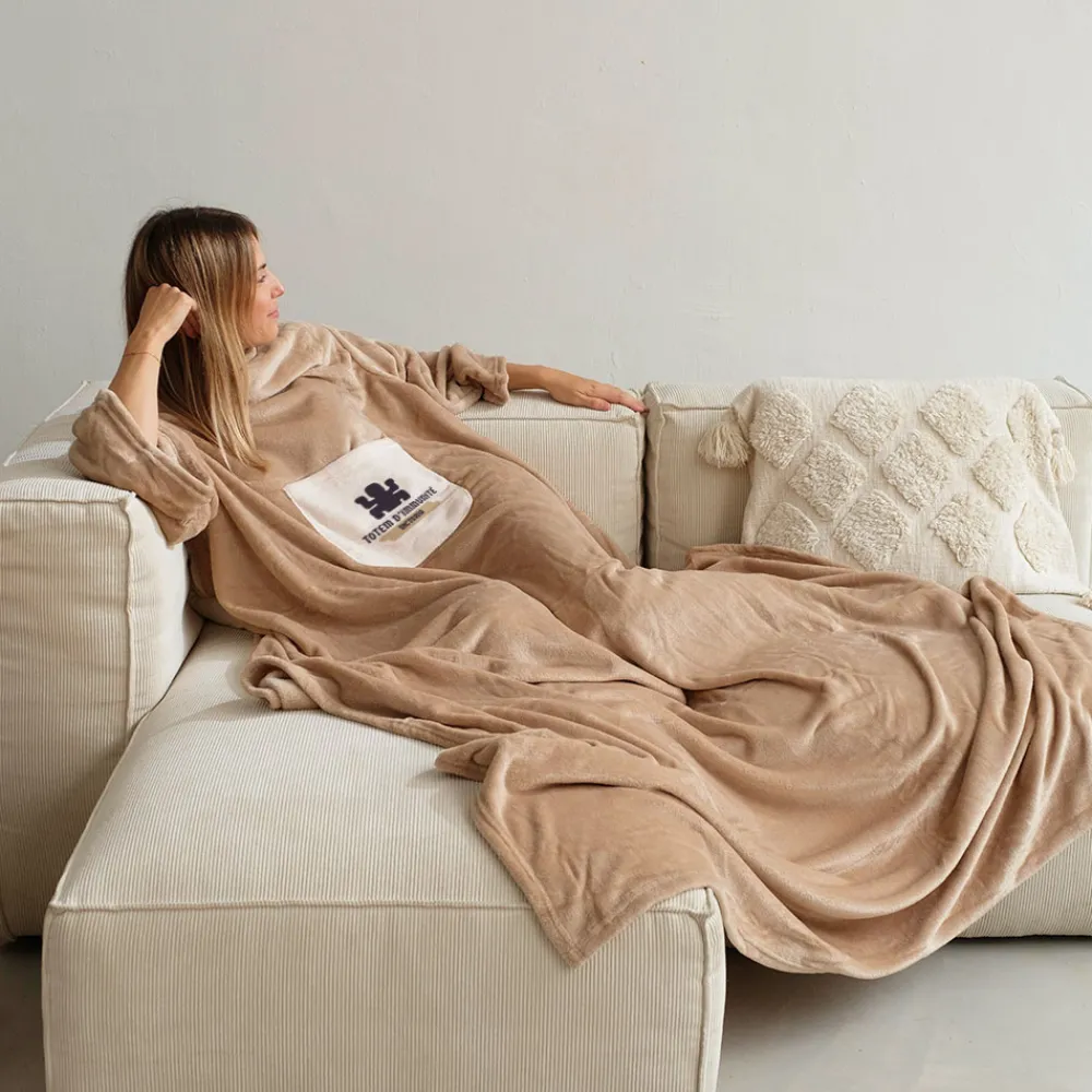 Couverture à manches personnalisée - Totem|Cadeaux.com