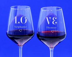Duo de verres à vin personnalisables - Love|Cadeaux.com