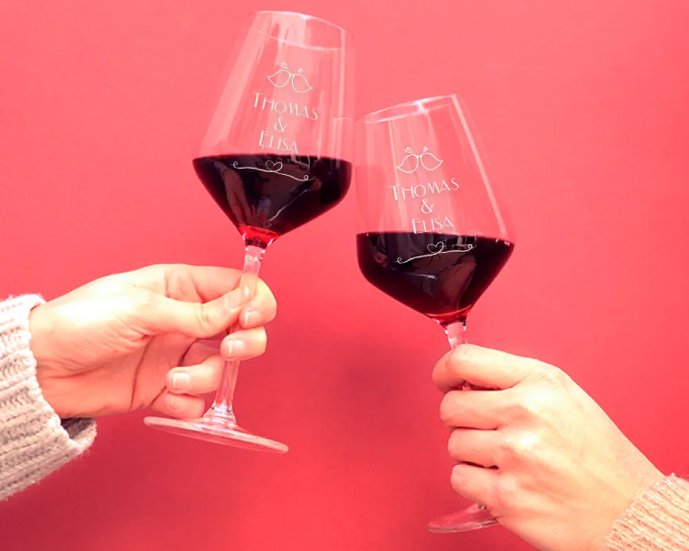 Duo de verres à vin personnalisables - Nid d'amour|Cadeaux.com Online