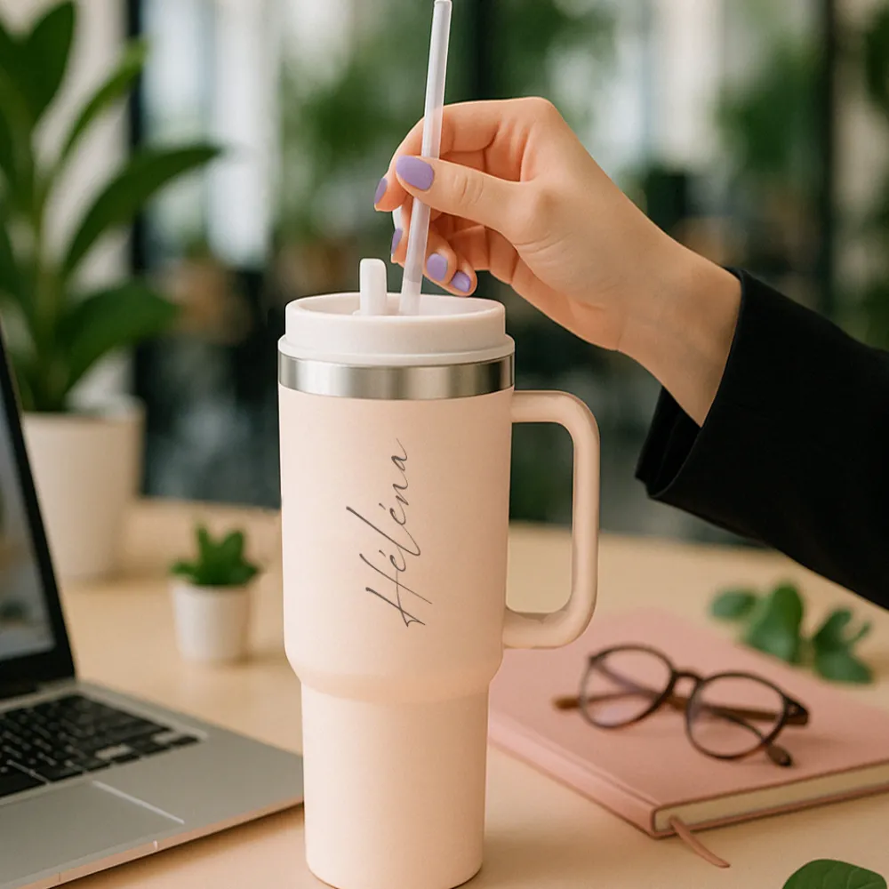 Gourde lifestyle personnalisée - Prénom|Cadeaux.com