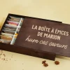 Grand coffret d'épices gravé Message - 36 épices du monde|Cadeaux.com New