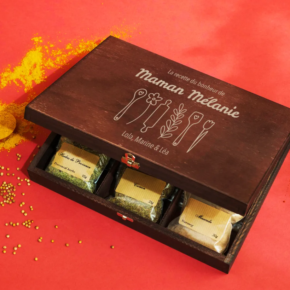 Grand coffret d'épices gravé - 36 épices du monde - Recette du Bonheur|Cadeaux.com Hot