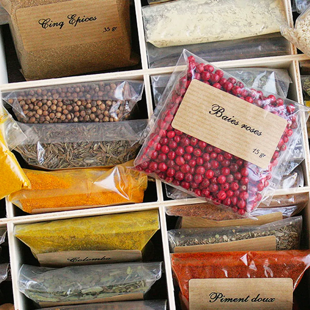 Grand coffret d'épices gravé - 36 épices du monde - Recette du Bonheur|Cadeaux.com Hot