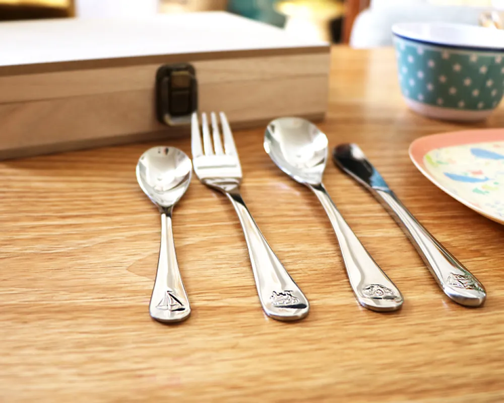 Kit couverts enfant gravé - Animaux|Cadeaux.com