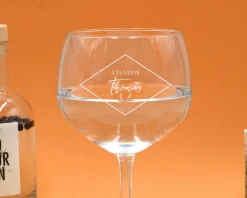 Kit de fabrication de gin avec un verre personnalisé|Cadeaux.com Outlet