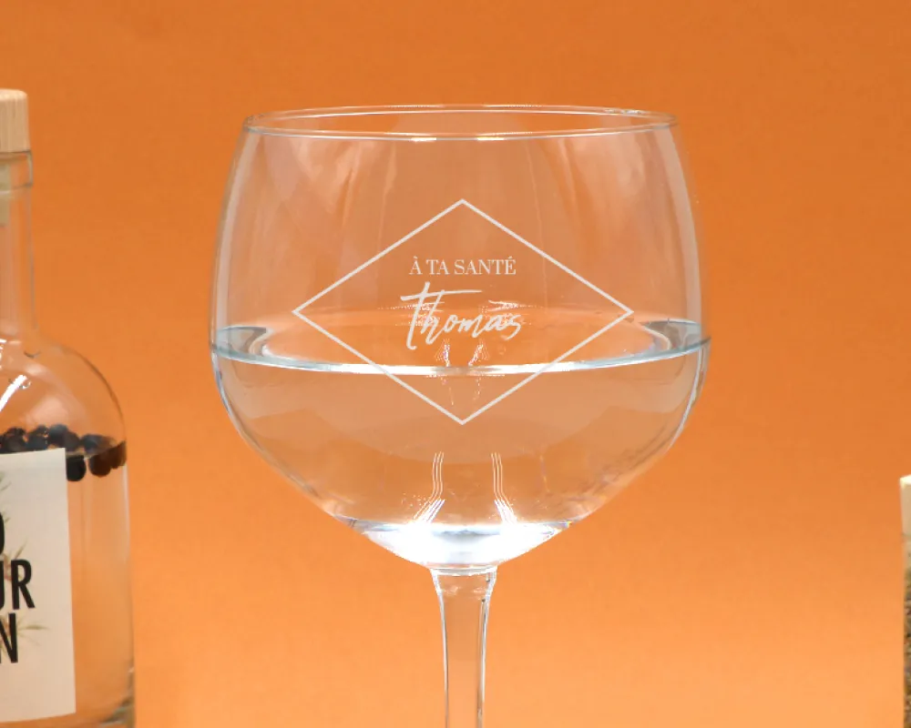 Kit de fabrication de gin avec un verre personnalisé|Cadeaux.com Outlet