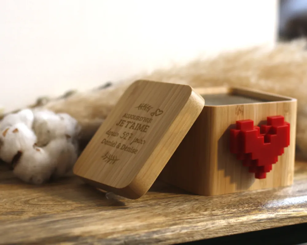 Lovebox - Boite à messages d'amour connectée - Aujourd'hui je t'aime depuis... jours|Cadeaux.com Best