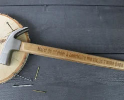 Marteau gravé personnalisé - Message|Cadeaux.com